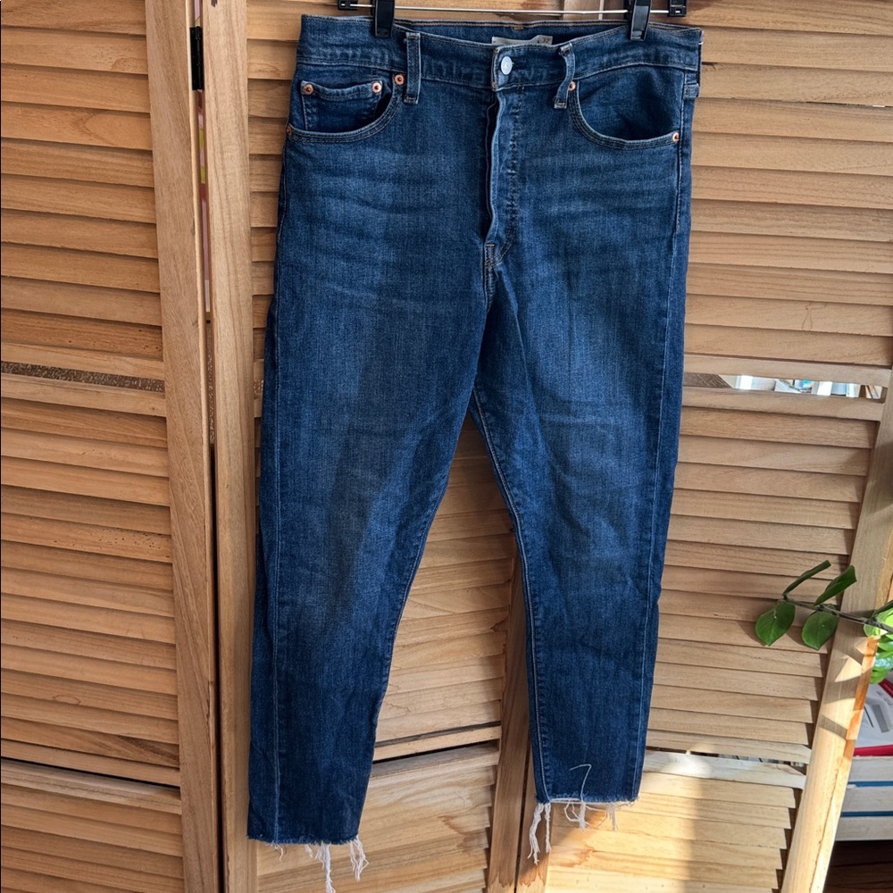 Levi’s Classic Blue Denim Jeans Frayed Bototm